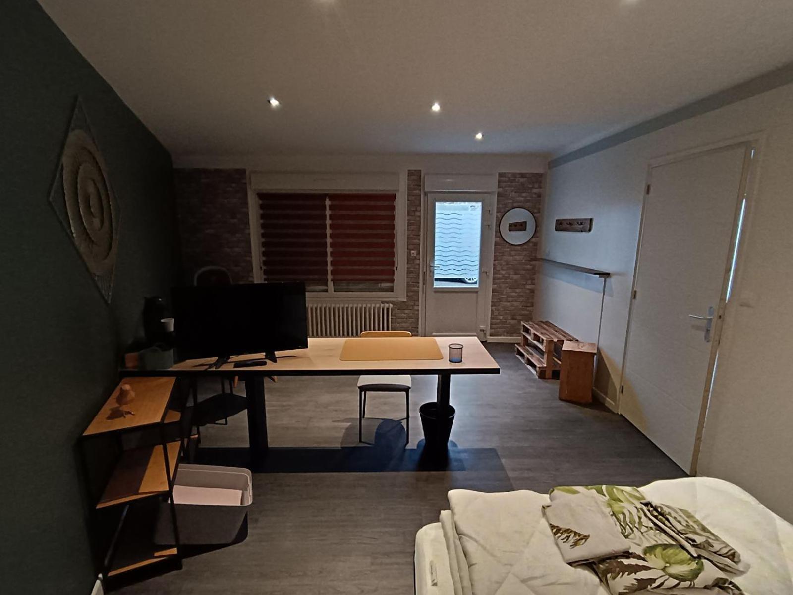 Chambre Avec Entree Privative Plemet Luaran gambar